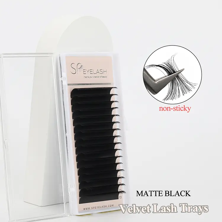 Velvet nerts wimpersladen